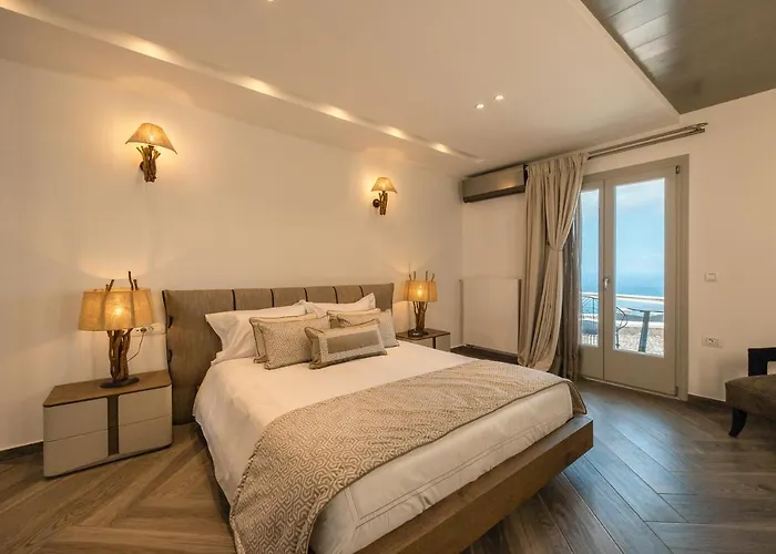 Santorini Grand Luxury Villas